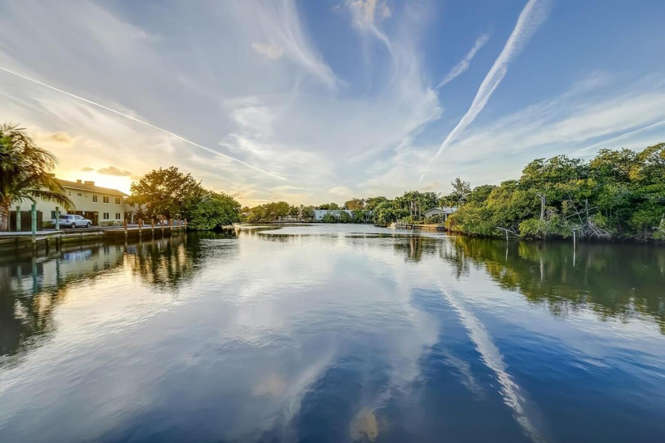 Waterfront Apartment Private Patio Pool Fort Lauderdale Exterior photo