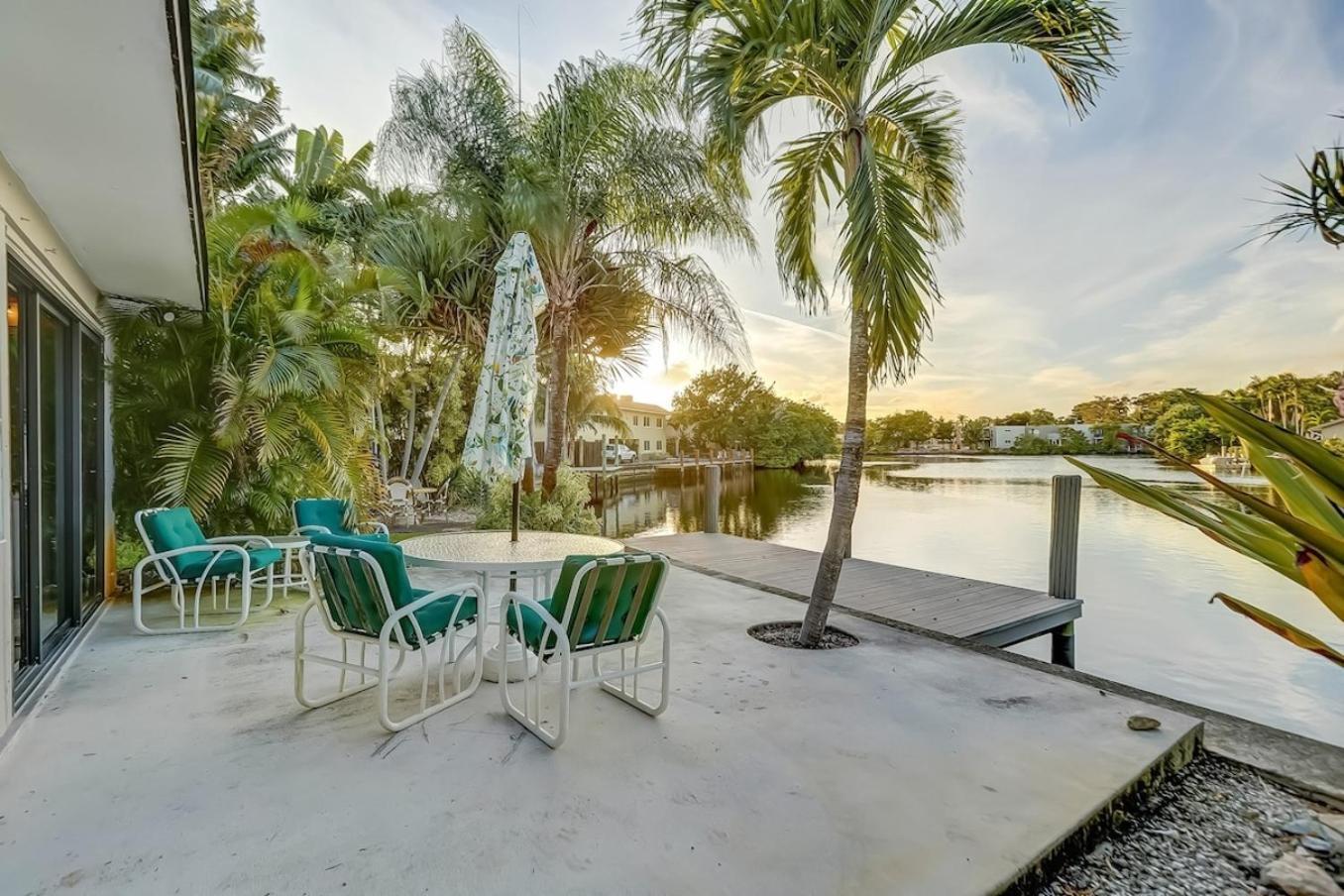 Waterfront Apartment Private Patio Pool Fort Lauderdale Exterior photo